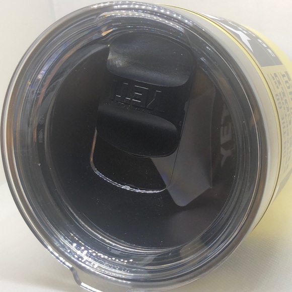 ☀️ Yeti Rambler Tumbler Daybreak Yellow 30oz Magalider NWT ☀️ - Picture 3 of 5